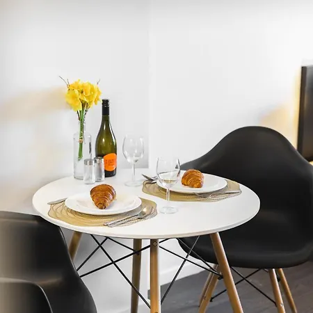Sunny Nest By The Inverted Pyramid * Bratislava