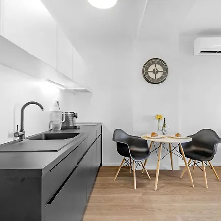 Sunny Nest By The Inverted Pyramid 公寓 布拉迪斯拉发
