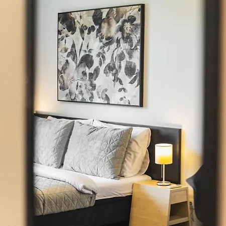 Sunny Nest By The Inverted Pyramid Lejlighed *