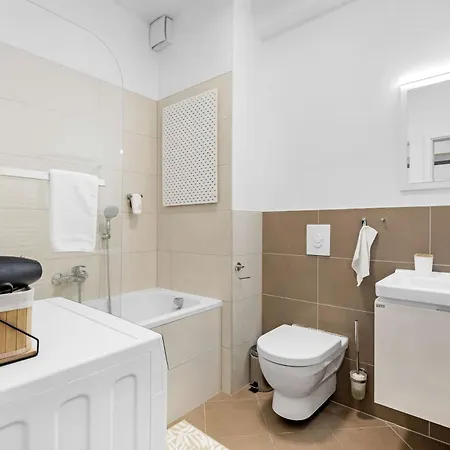 Appartamento Sunny Nest By The Inverted Pyramid Bratislava
